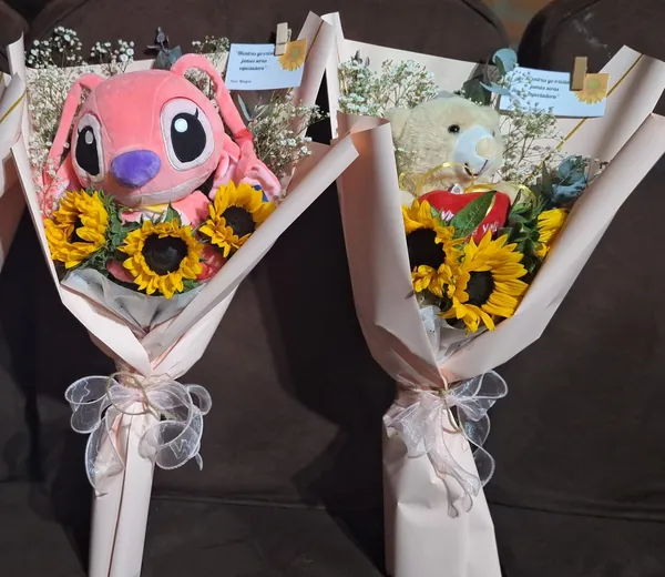 ramos de girasoles con peluches de regalo